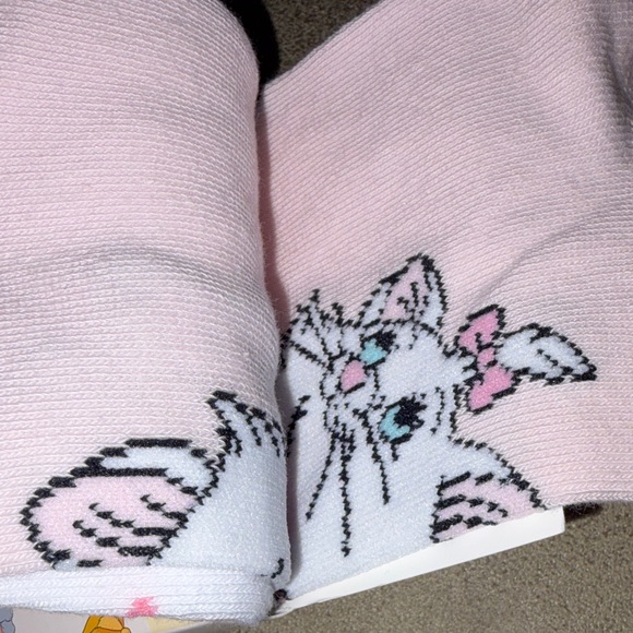 Disney Classics Marie cat Character Socks - Picture 4 of 6